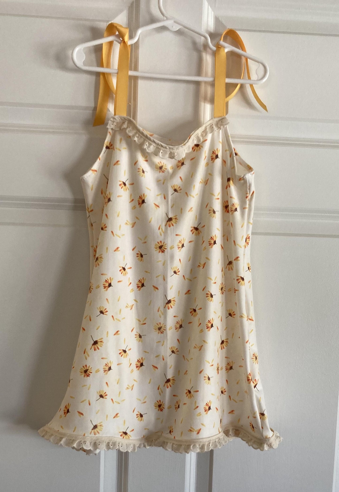 Little/Young Girl's 3-in-1 Outfit with daisies