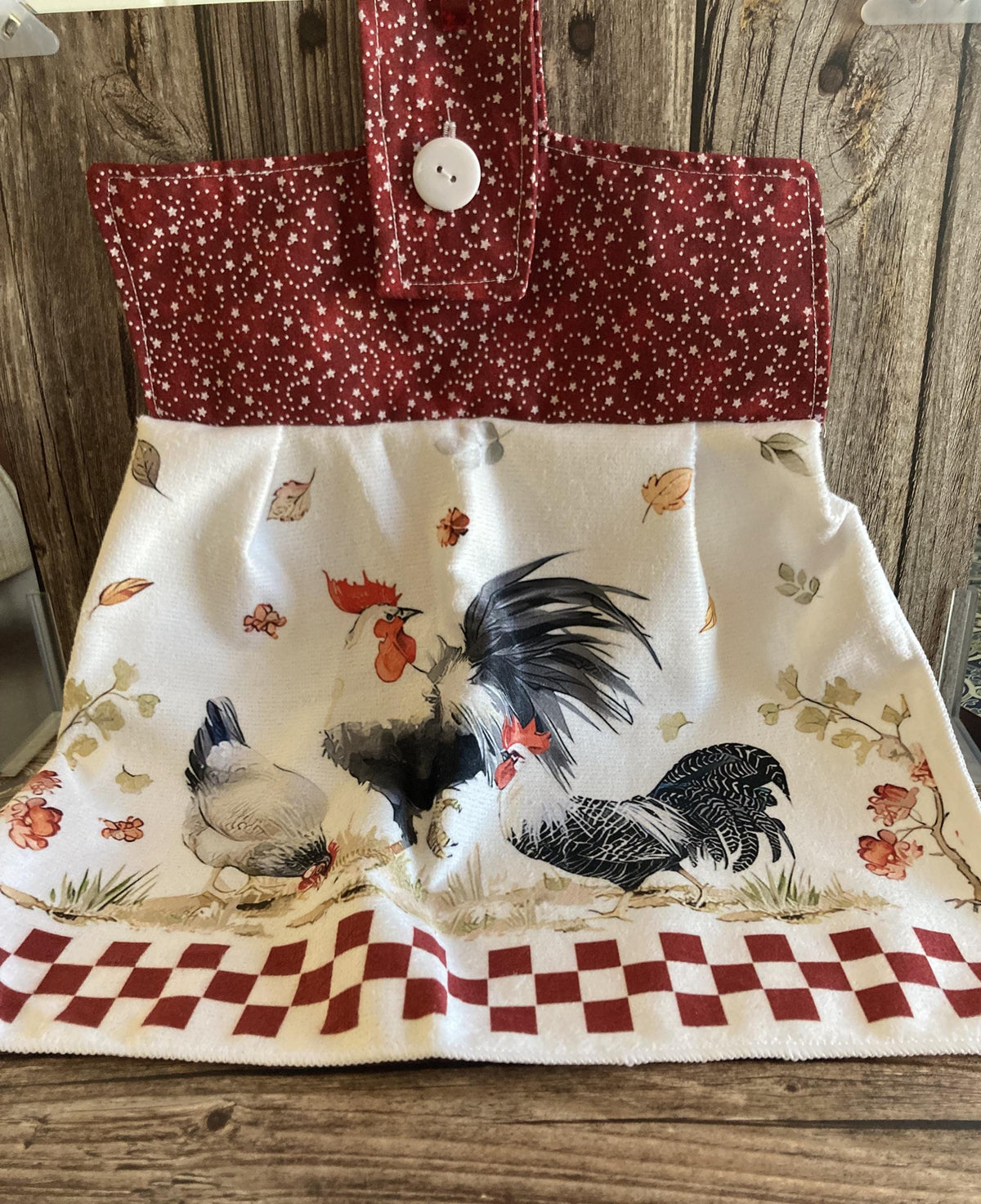 POULTRY FAMILY SCENES on Hanging Towels