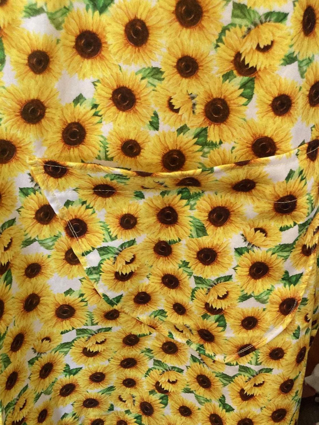 SUNFLOWERS ON REVERSIBLE Cross Back Apron