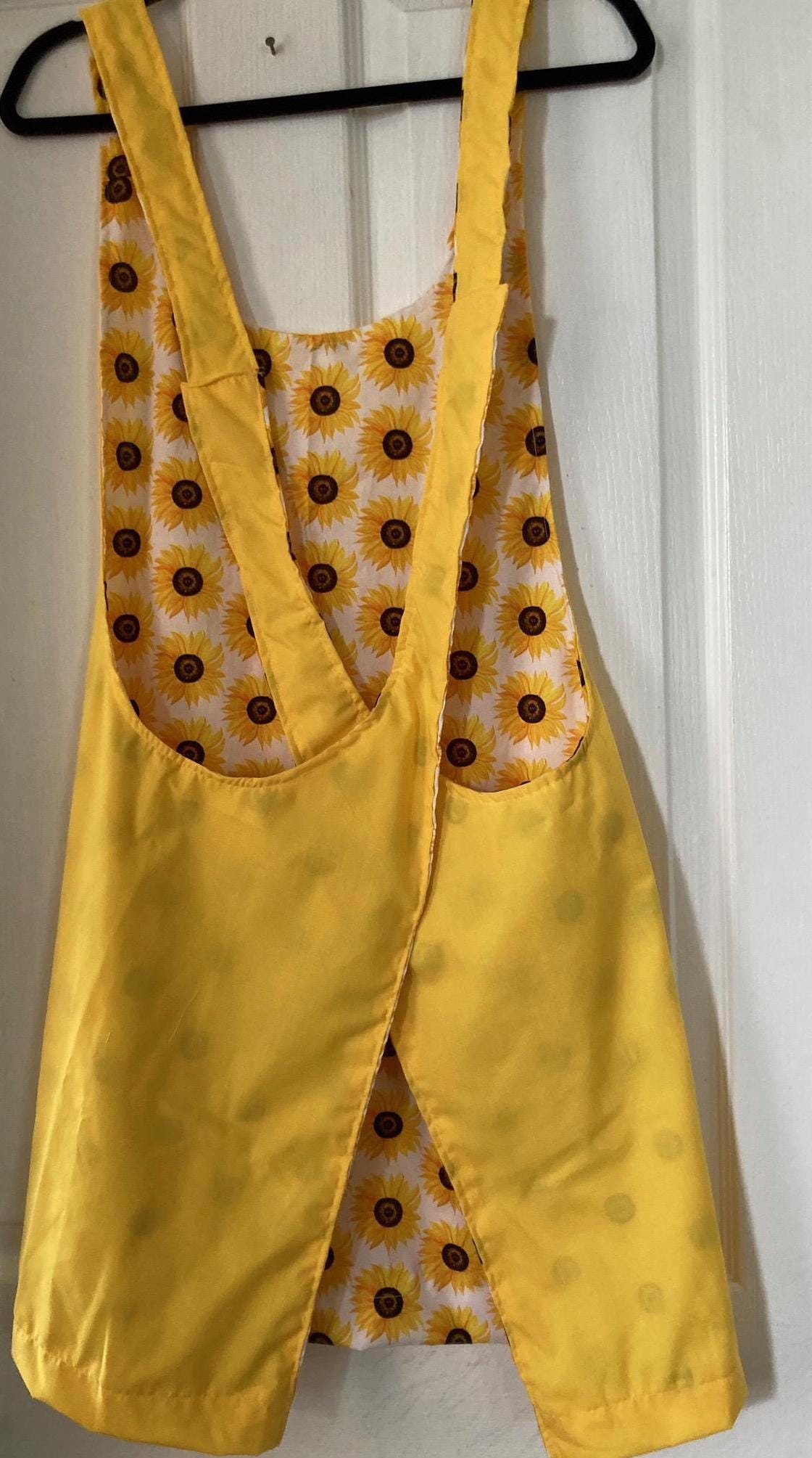 SUNFLOWERS ON REVERSIBLE Cross Back Apron