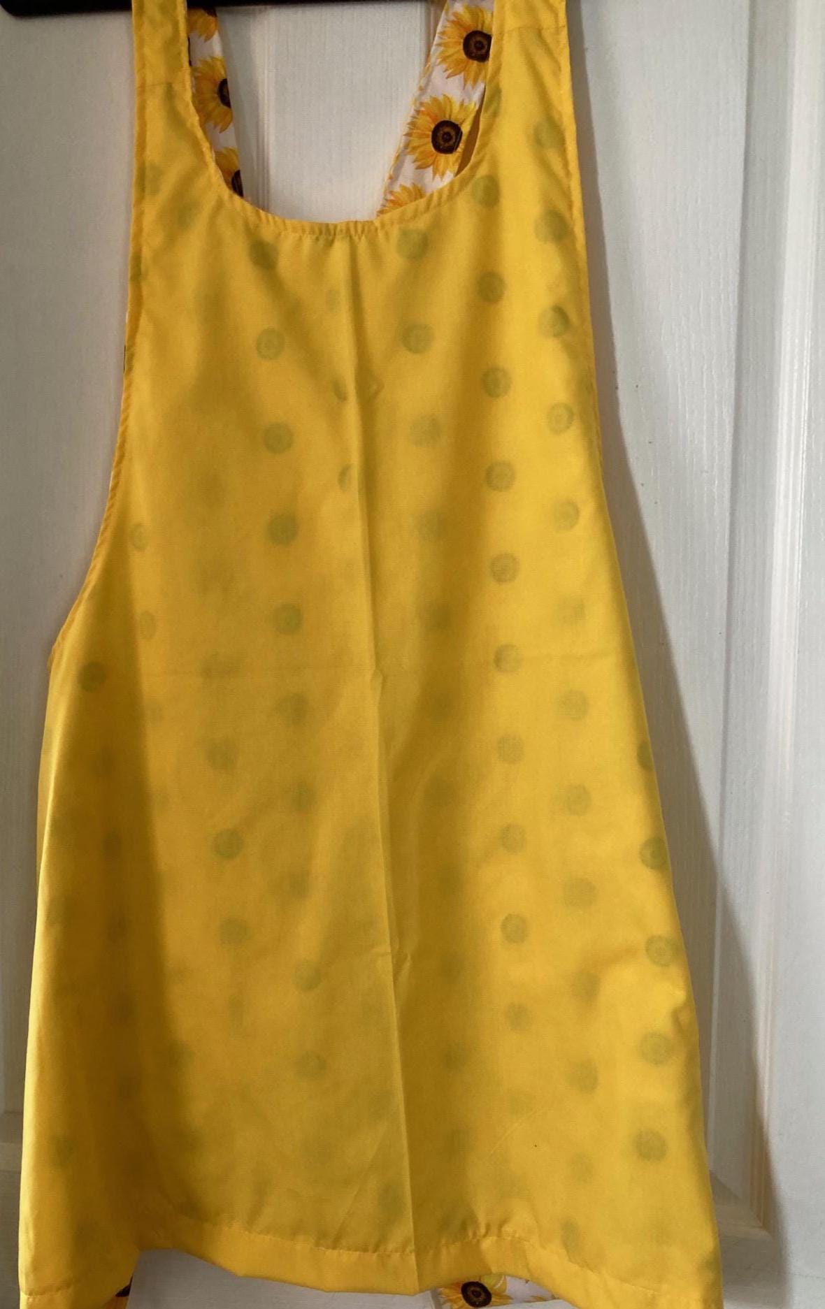 SUNFLOWERS ON REVERSIBLE Cross Back Apron