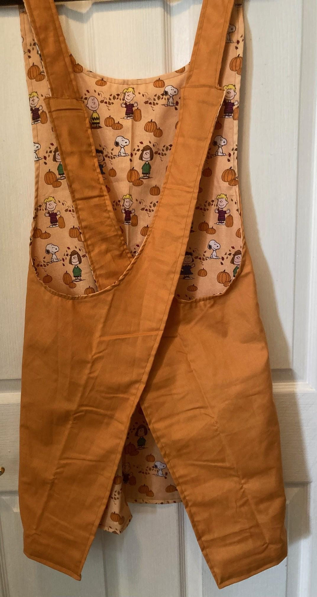 Peanuts Harvest Reversible Cross back Apron, Pumpkins colored, Pockets, Kitchen Wear